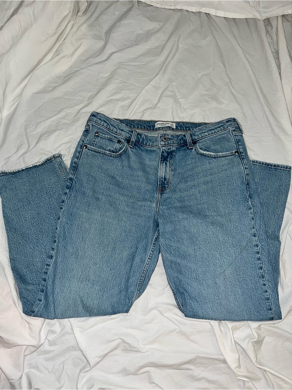 Abercrombie and Fitch 90s Straight Jeans Mid Rise Size 33